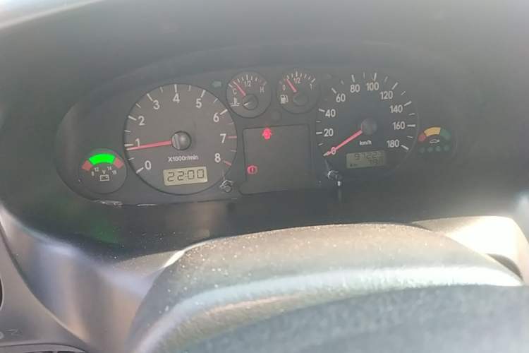 Used JAC Group Refine 2015 2.0L Shuttle Gasoline Long-Wheelbase Standard Version HFC4GA3-3D Instrument Cluster