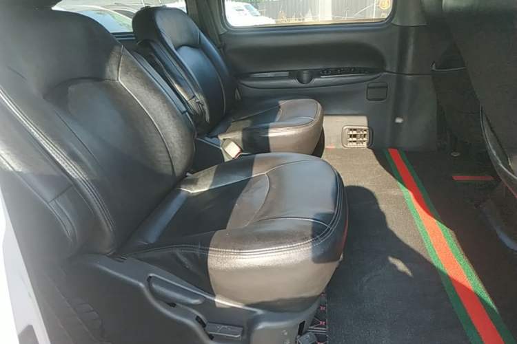 Used JAC Group Refine 2015 2.0L Shuttle Gasoline Long-Wheelbase Standard Version HFC4GA3-3D Left Rear Seat