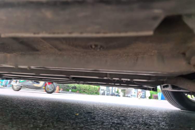 Used JAC Group Refine A60  Chassis Front Right