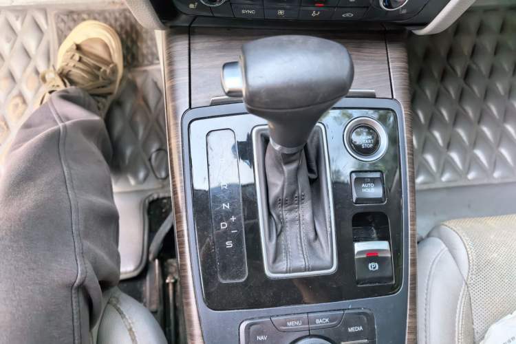 Used JAC Group Refine A60  Gear Lever