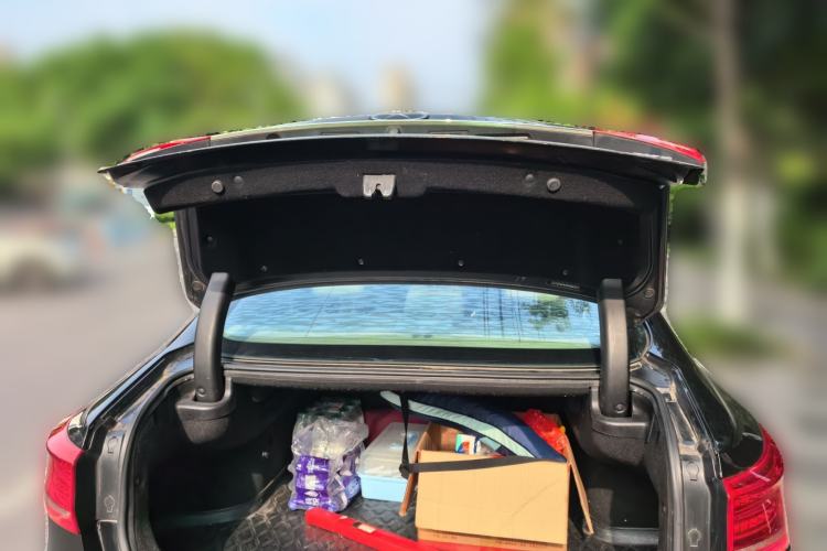 Used JAC Group Refine A60  Trunk
