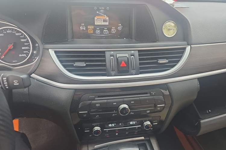 Used JAC Group Refine A60 2017 1.5 TGDI Automatic Luxury Business Model Audio And AC Panel
