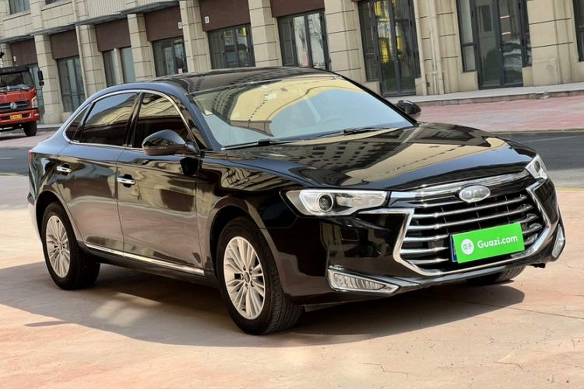 Used JAC Group Refine A60 2017 1.5 TGDI Automatic Luxury Model Exterior 3