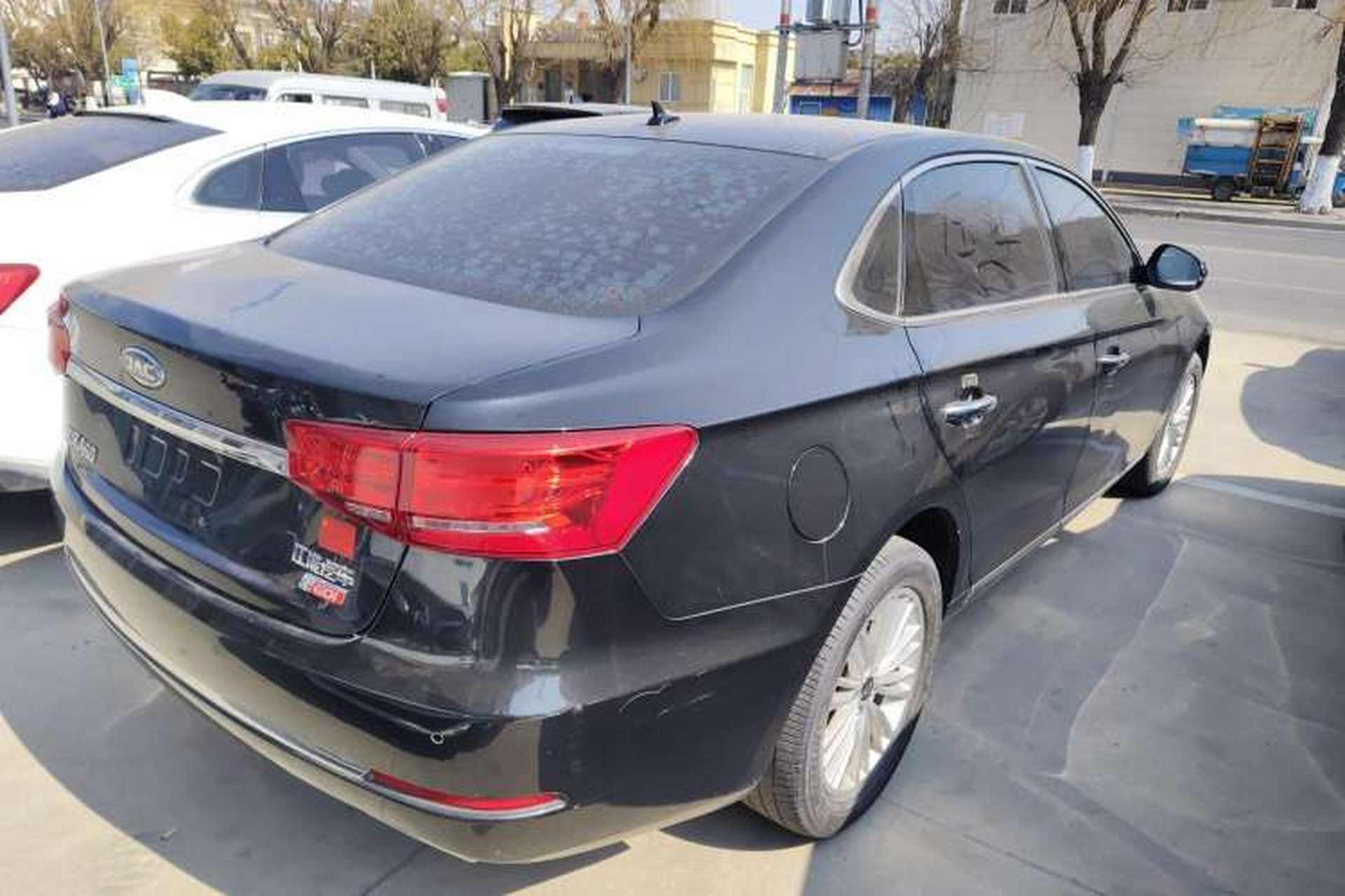 Used JAC Group Refine A60 2017 1.5 TGDI Automatic Luxury Business Model Exterior 3