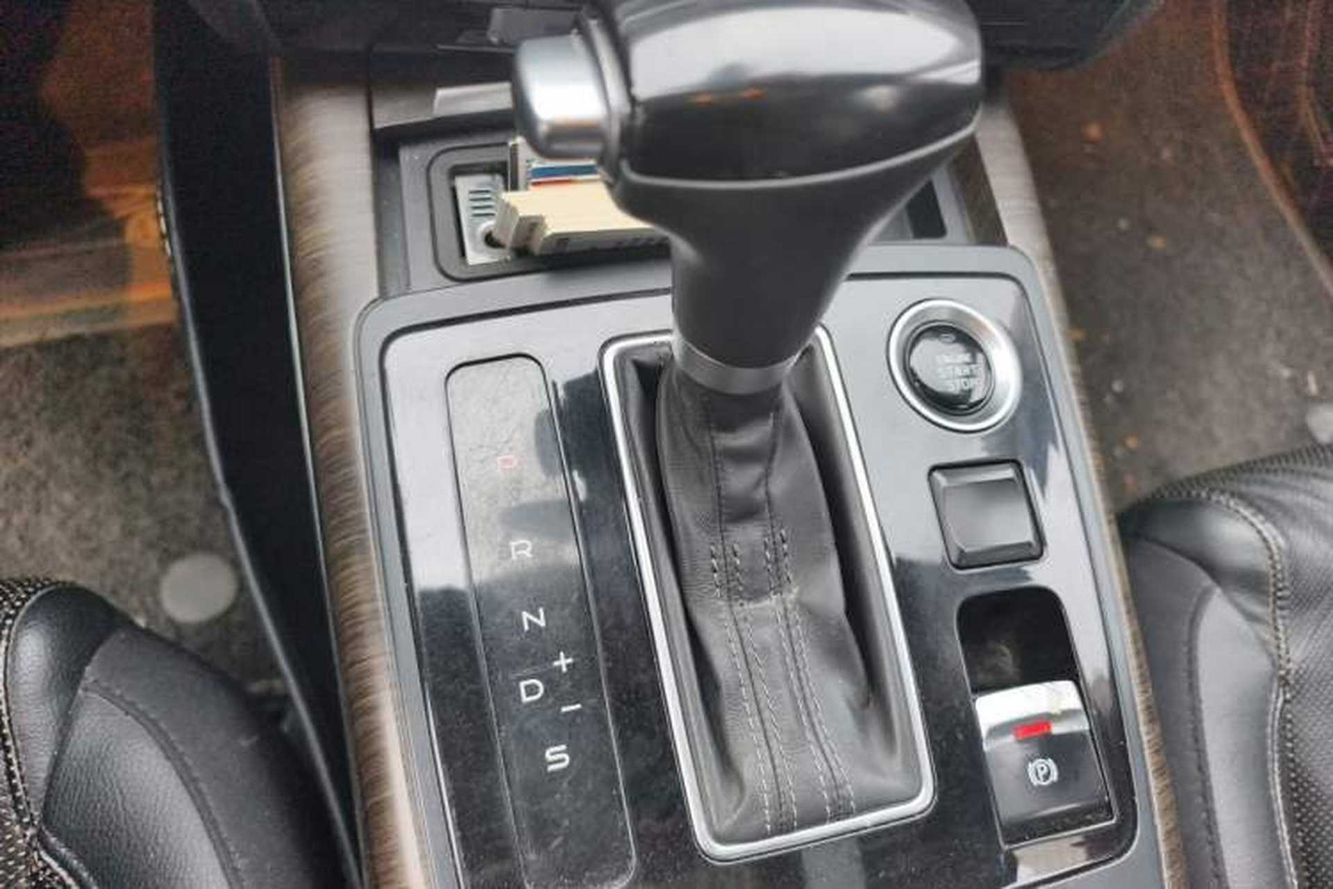 Used JAC Group Refine A60 2017 1.5 TGDI Automatic Luxury Model Gear Lever