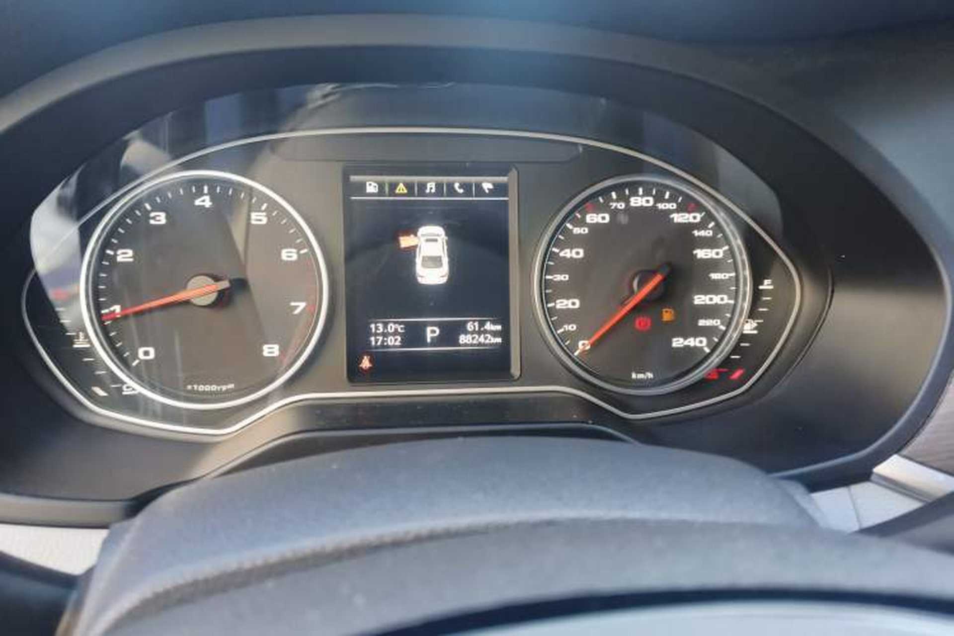 Used JAC Group Refine A60 2017 1.5 TGDI Automatic Luxury Business Model Odometer Close Up