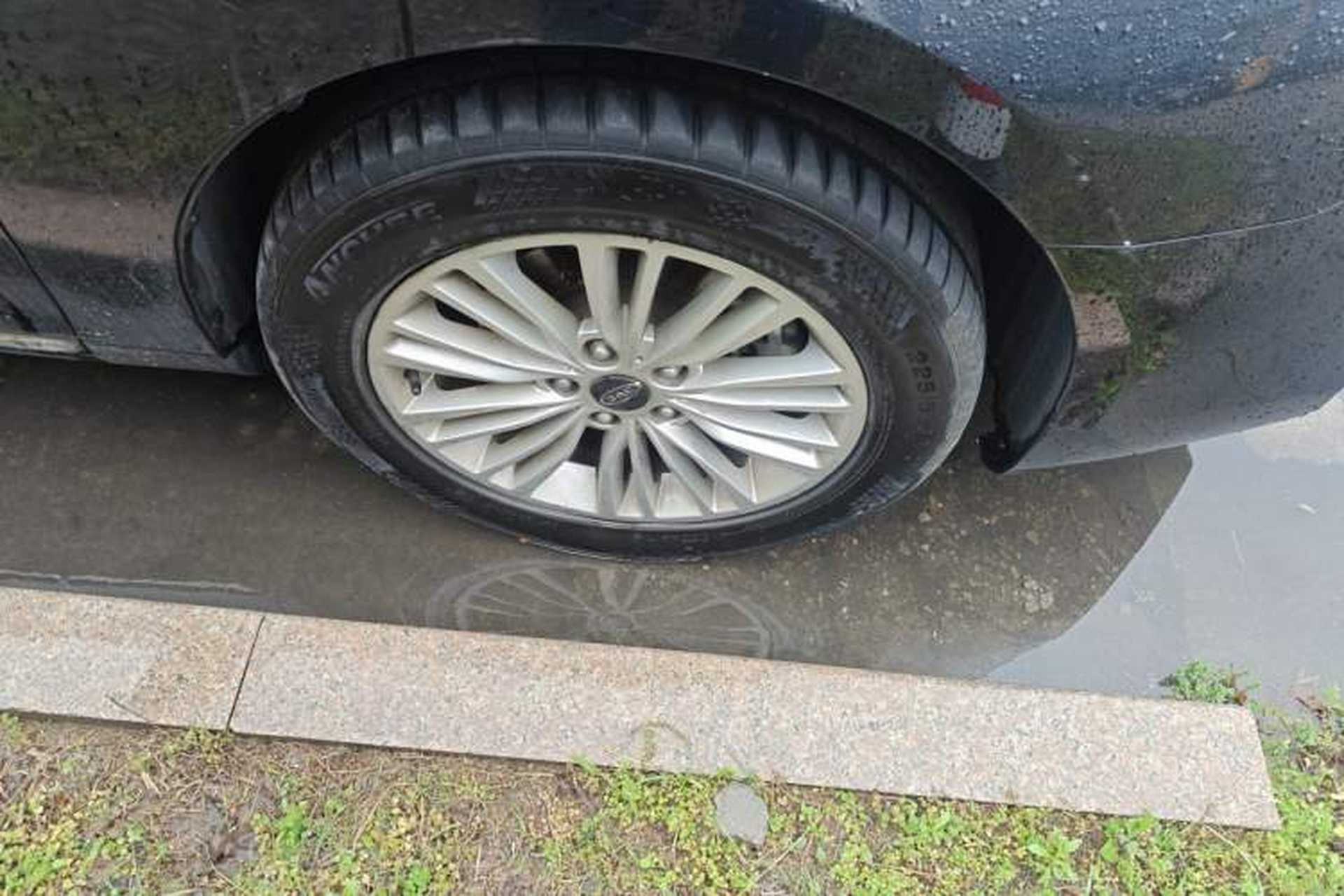 Used JAC Group Refine A60 2017 1.5 TGDI Automatic Luxury Business Model Right Front Wheel Hub