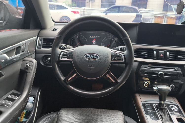 Used JAC Group Refine A60 2017 1.5 TGDI Automatic Luxury Model Steering Wheel