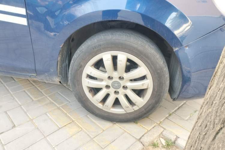 Used JAC Group Refine M2 2010 1.8L MT Comfort Model Right Front Wheel Hub