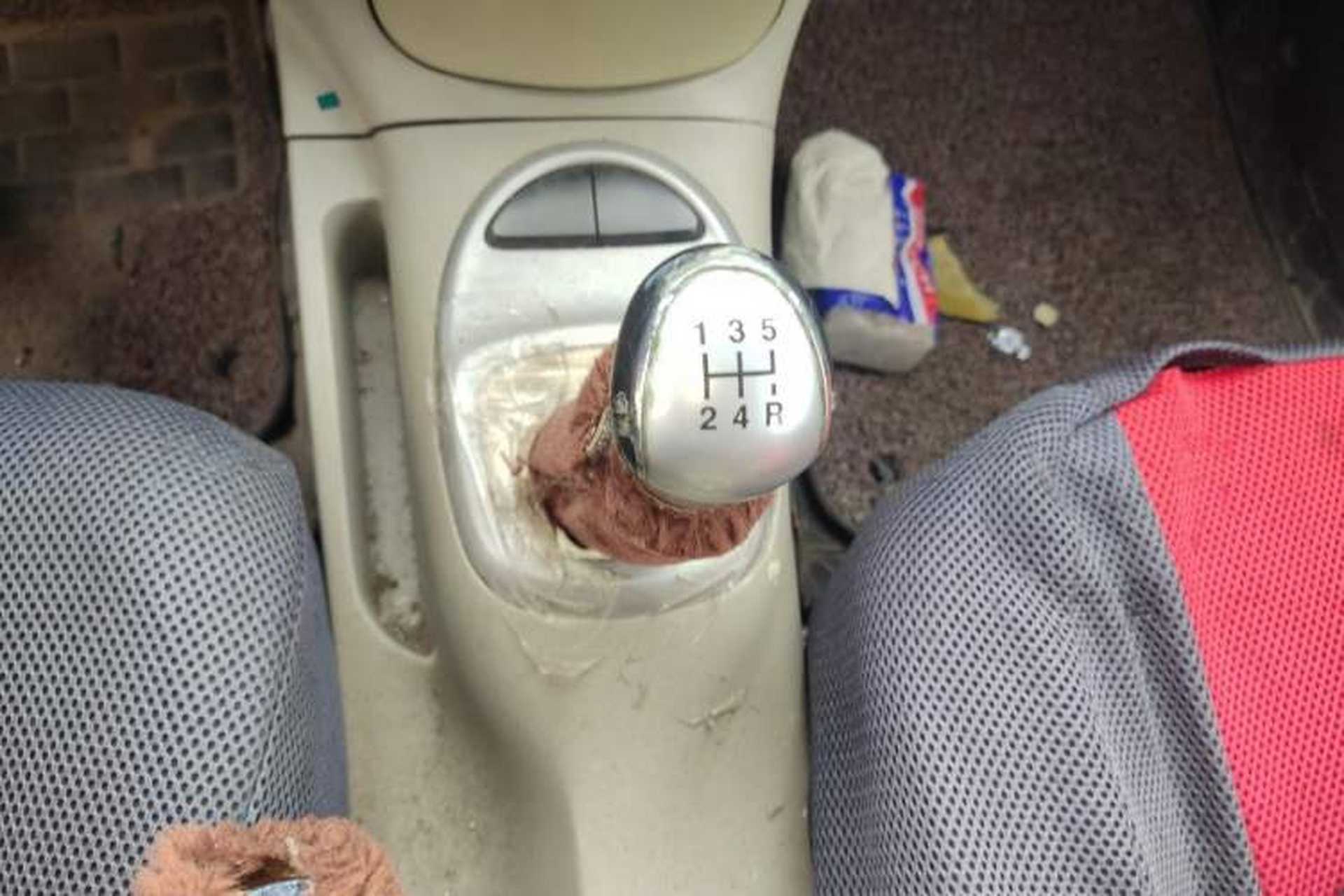 Used JAC Group Refine M2 2011 1.5L MT IKEA Luxury Edition Gear Lever
