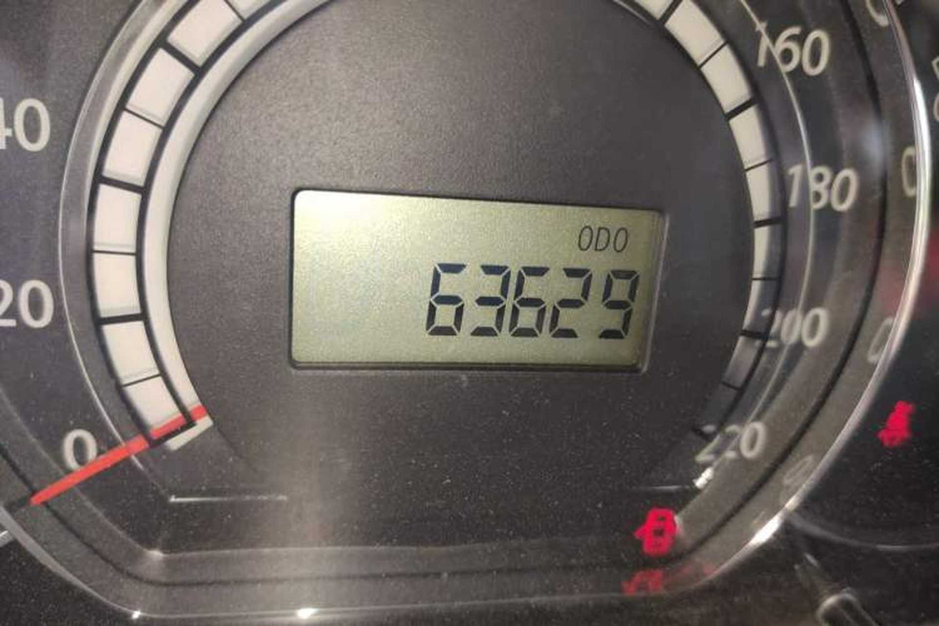Used JAC Group Refine M2 2011 1.5L MT IKEA Luxury Edition Odometer Close Up