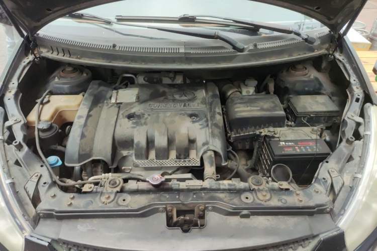 Used JAC Group Refine M2 2012 1.8L MT Business Luxury 5-Seater Engine Bay