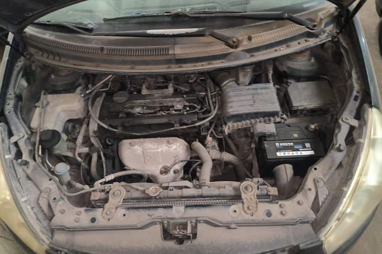 Used JAC Group Refine M2 2012 1.8L MT Business Luxury 5-Seater Engine Bay
