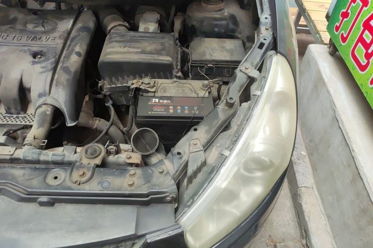Used JAC Group Refine M2 2012 1.8L MT Business Luxury 5-Seater Engine Bay Left