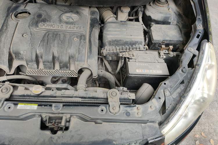 Used JAC Group Refine M2 2012 1.8L MT Business Luxury 5-Seater Engine Bay Left