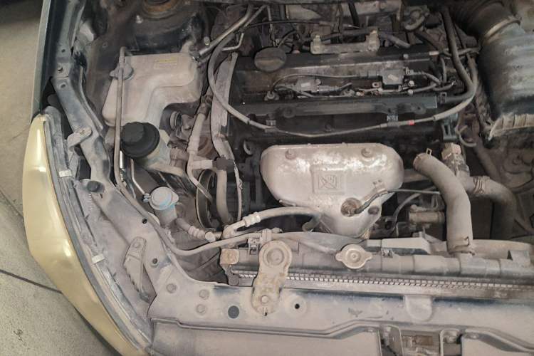 Used JAC Group Refine M2 2012 1.8L MT Business Luxury 5-Seater Engine Bay Right