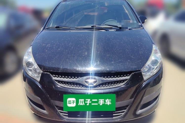 Used JAC Group Refine M2 2012 1.8L MT Business Luxury 7-Seater Front