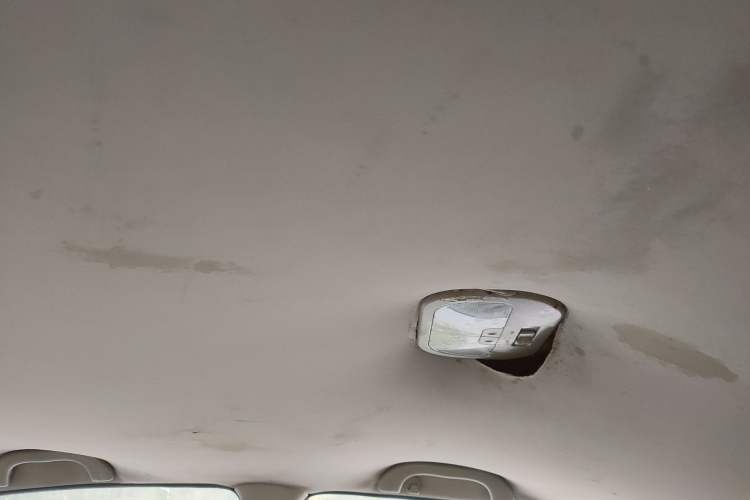 Used JAC Group Refine M2 2012 1.8L MT Business Luxury 5-Seater Headliner