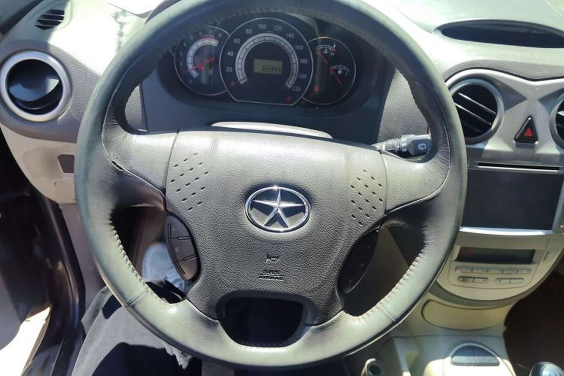 Used JAC Group Refine M2 2012 1.8L MT Business Luxury 7-Seater Steering Wheel
