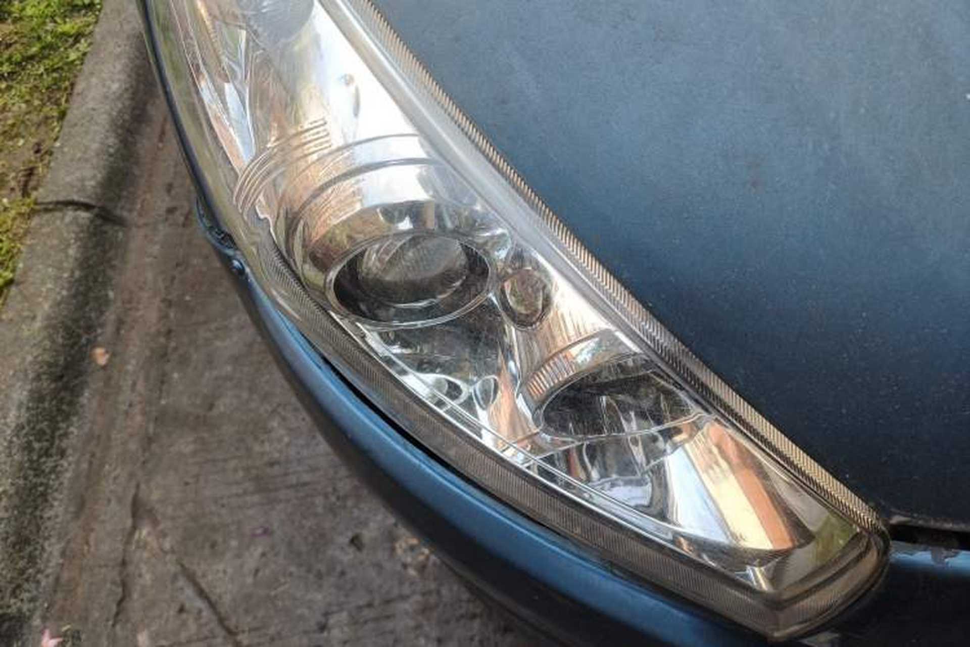 Used JAC Group Refine M2 2012 1.5L MT Comfort Sporty 7-Seater Right Front Headlight