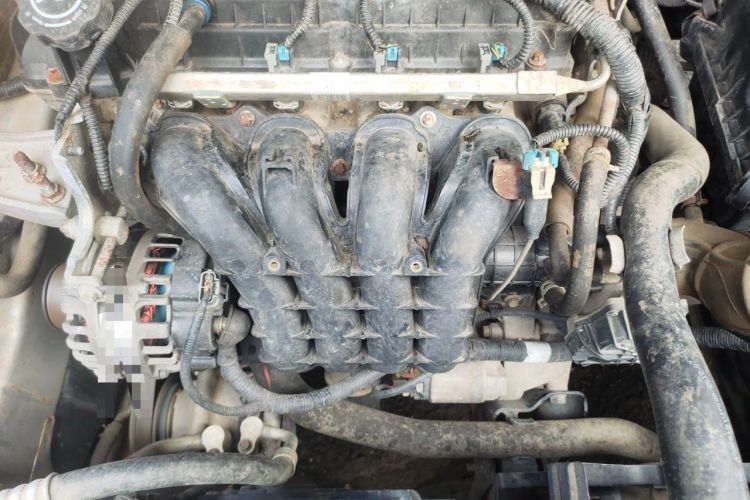 Used JAC Group Refine M2 2012 1.5L MT IKEA Luxury Edition Engine Bay