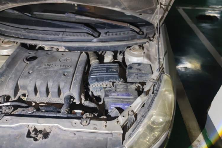 Used JAC Group Refine M2 2012 1.8L MT Elite Sporty 7-Seater Engine Bay Left