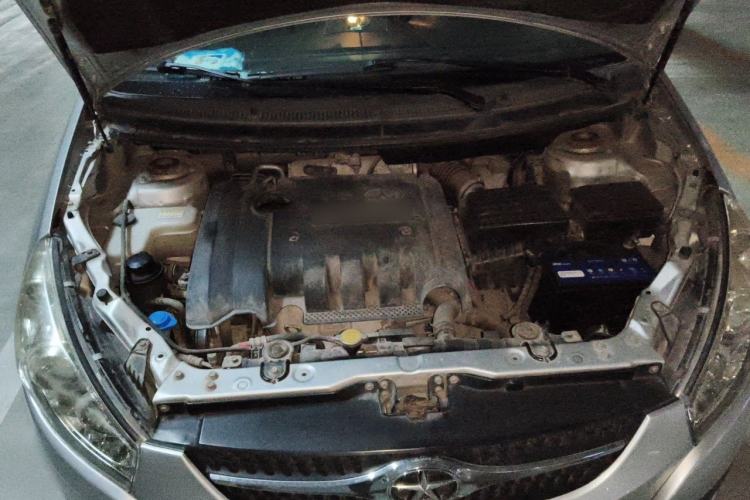 Used JAC Group Refine M2 2012 1.8L MT Business Luxury 5-Seater Engine Bay