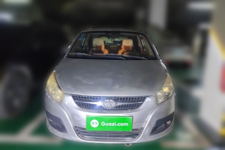 Used JAC Group Refine M2 2012 1.8L MT Elite Sporty 7-Seater Front
