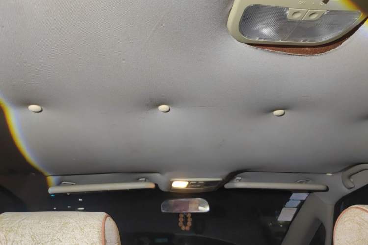 Used JAC Group Refine M2 2012 1.8L MT Elite Sporty 7-Seater Headliner