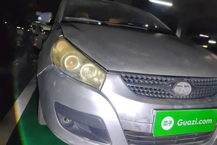 Used JAC Group Refine M2 2012 1.8L MT Elite Sporty 7-Seater Right Front Headlight