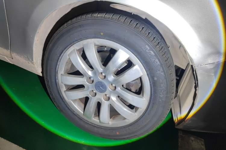 Used JAC Group Refine M2 2012 1.8L MT Elite Sporty 7-Seater Right Front Wheel Hub