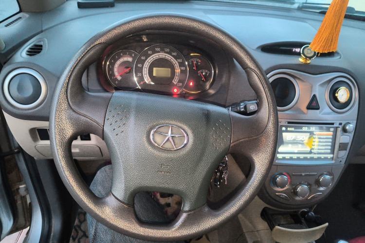 Used JAC Group Refine M2 2012 1.8L MT Business & Comfort Version 7 Seats Steering Wheel