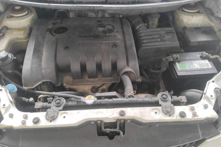 Used JAC Group Refine M2 2012 1.8L MT Business Luxury 5-Seater Engine Bay