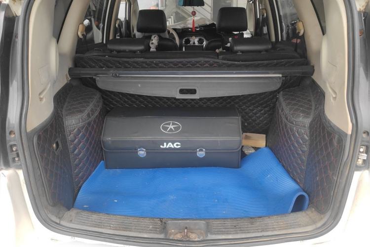 Used JAC Group Refine M2 2012 1.8L MT Business Luxury 5-Seater Trunk