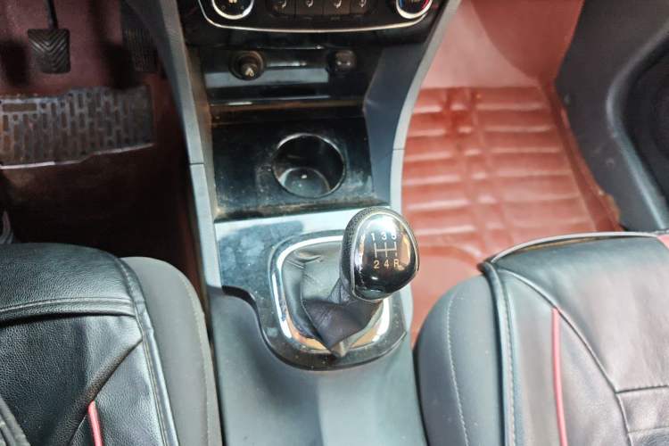 Used JAC Group Refine M2 2013 1.5L Manual Comfort Model 5 Seats Gear Lever