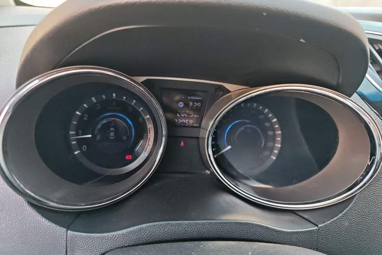 Used JAC Group Refine M2 2013 1.5L Manual Comfort Model 5 Seats Instrument Cluster