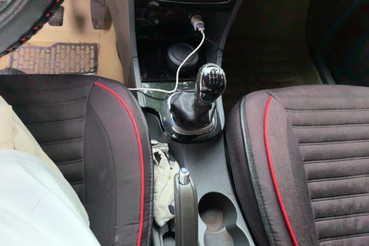 Used JAC Group Refine M2 2013 1.5L Manual Comfort Model 5 Seats Gear Lever