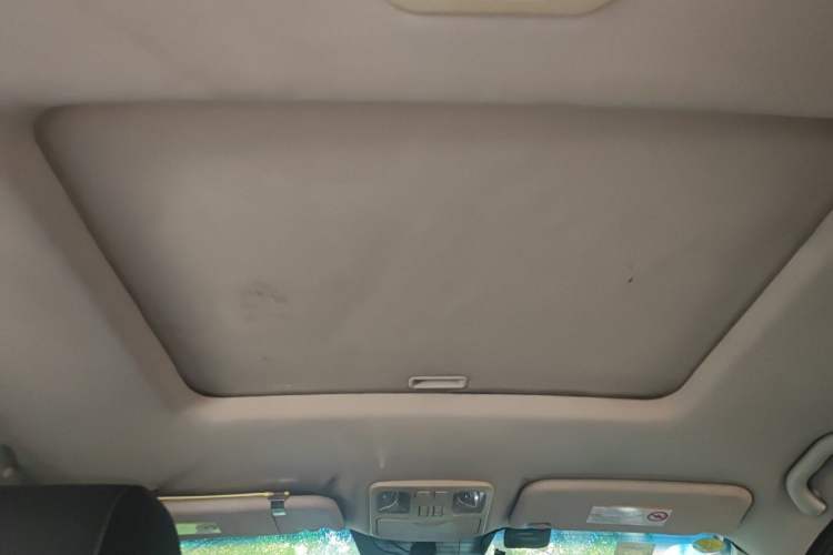 Used JAC Group Refine M2 2013 1.8L Manual Luxury 7-Seater Headliner