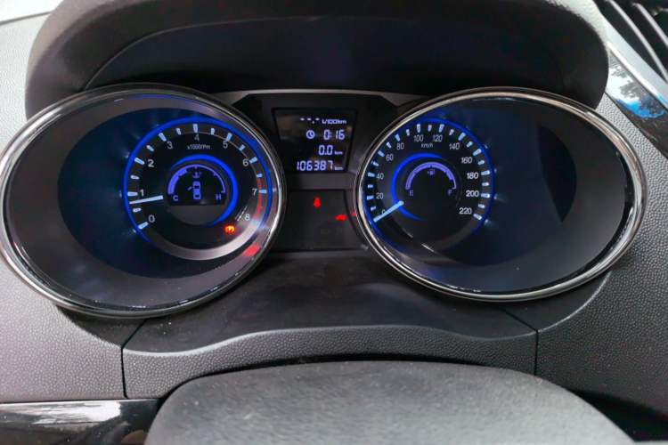Used JAC Group Refine M2 2013 1.5L Manual Comfort Model 5 Seats Instrument Cluster