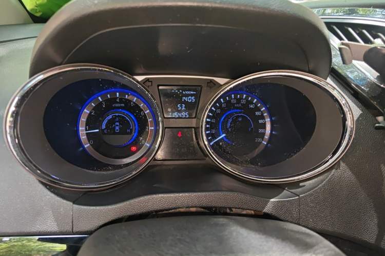 Used JAC Group Refine M2 2013 1.8L Manual Luxury 7-Seater Instrument Cluster