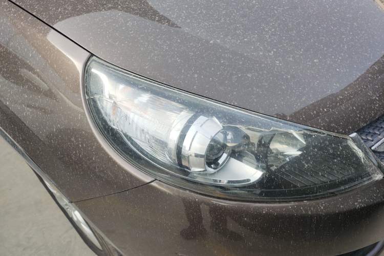 Used JAC Group Refine M2 2013 1.5L Manual Luxury 5-Seater Right Front Headlight