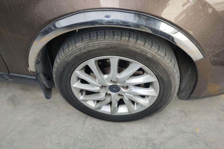 Used JAC Group Refine M2 2013 1.5L Manual Luxury 5-Seater Right Front Wheel Hub