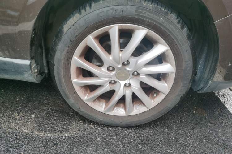 Used JAC Group Refine M2 2013 1.5L Manual Comfort Model 5 Seats Right Front Wheel Hub