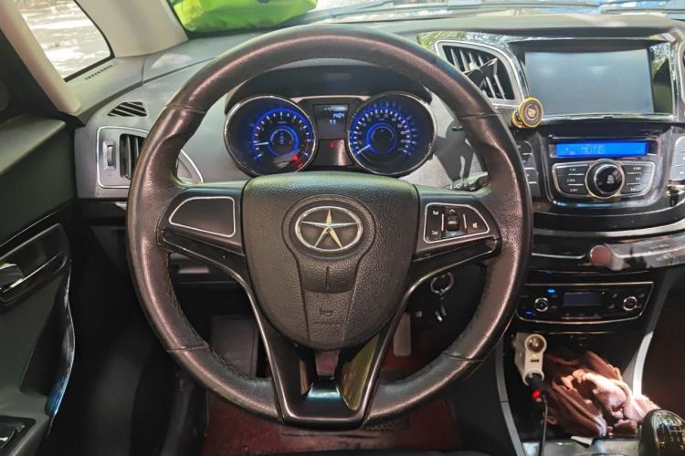 Used JAC Group Refine M2 2013 1.8L Manual Luxury 7-Seater Steering Wheel