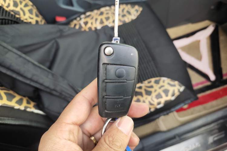 Used JAC Group Refine M2 2013 1.5L Manual Luxury 5-Seater Vehicle Key