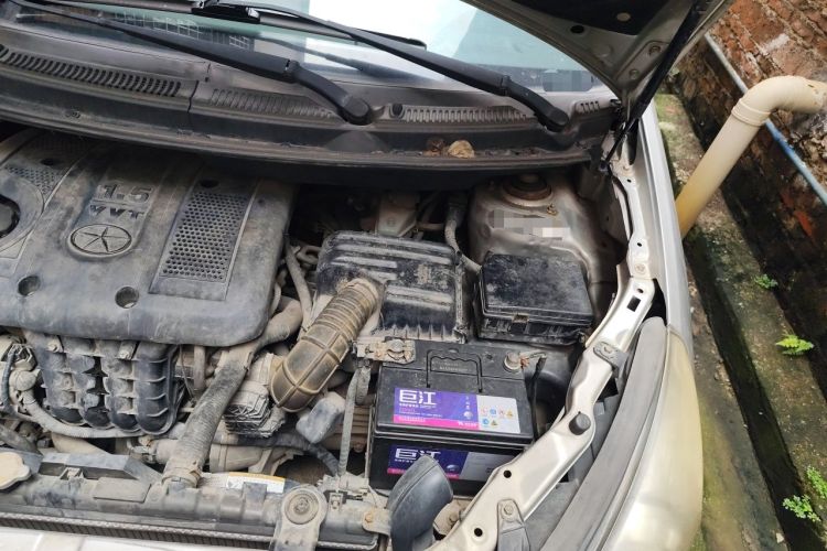 Used JAC Group Refine M2 2013 1.5L Manual Luxury 5-Seater Engine Bay Left