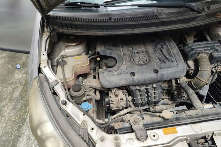 Used JAC Group Refine M2 2013 1.5L Manual Luxury 5-Seater Engine Bay Right