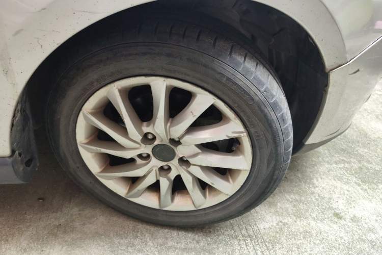 Used JAC Group Refine M2 2013 1.5L Manual Luxury 5-Seater Right Front Wheel Hub