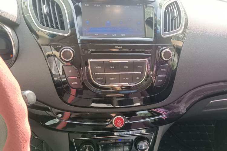 Used JAC Group Refine M2 2013 1.5L Manual Comfort Model 5 Seats Audio And AC Panel