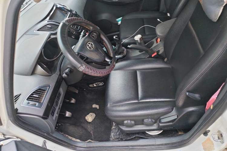 Used JAC Group Refine M2 2013 1.5L Manual Luxury 5-Seater Left Front Seat